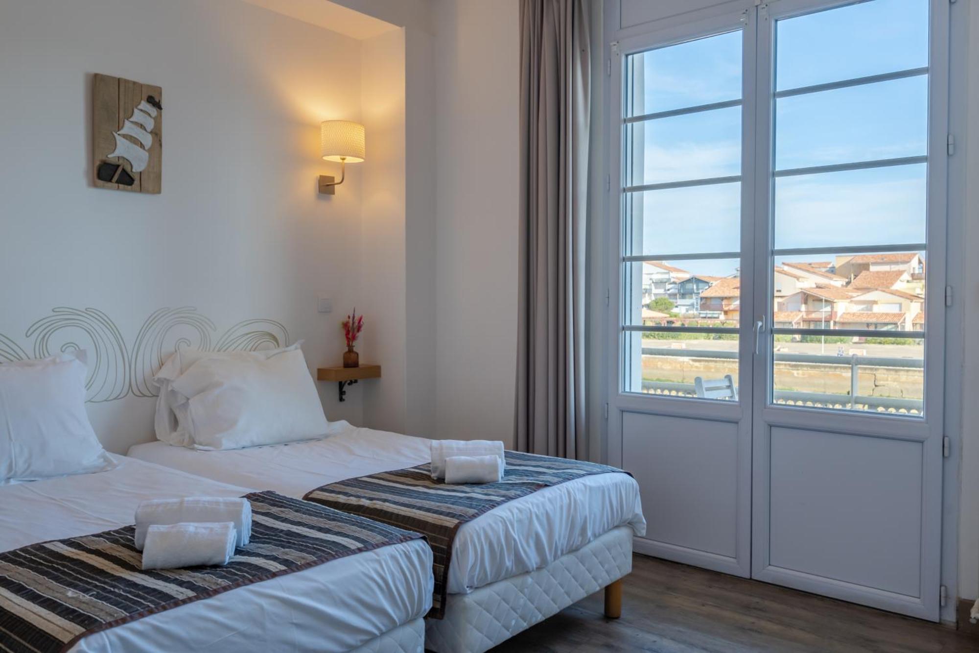 Hotel Ocean كابروتو المظهر الخارجي الصورة